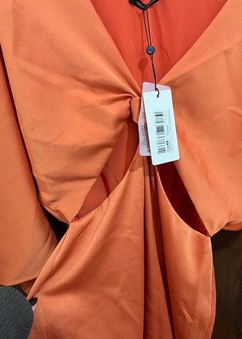 Uzun, V Yakalı Turuncu Kadın Elbise - Görsel 2