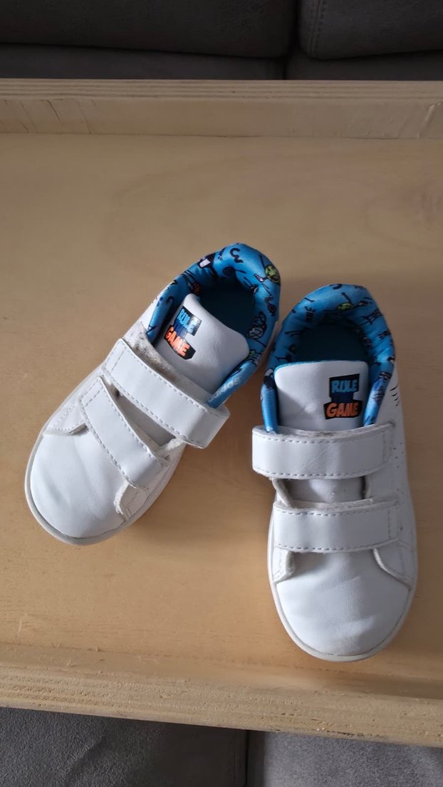 Adidas beyaz Erkek Çocuk Cırt Cırtlı Spor Ayakkabı - Görsel 3