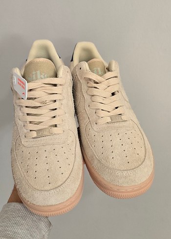 Nike air bej süet orjinal ithal üründür - Görsel 2