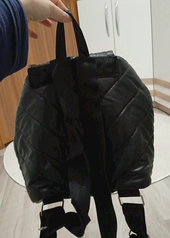 Siyah Deri Tokalı Sırt Çantası - Görsel 2