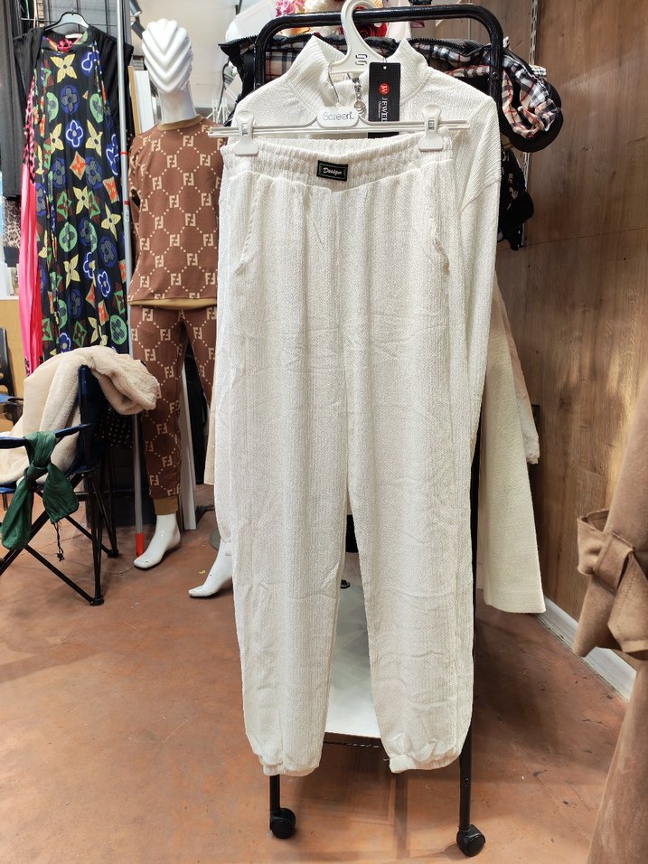 Beyaz Yarım Fermuarlı Kadın Bluz - Görsel 2