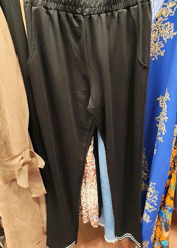 Siyah V Yaka Mini Tişört - Görsel 3