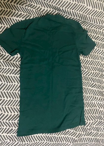 Erkek Koyu Yeşil V Yaka Kısa Kollu Tişört - Görsel 2