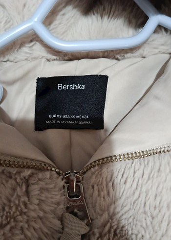 Kapüşonlu Bej Kadın Kürk - Görsel 2