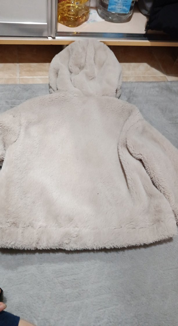 Kapüşonlu Bej Kadın Kürk - Görsel 3