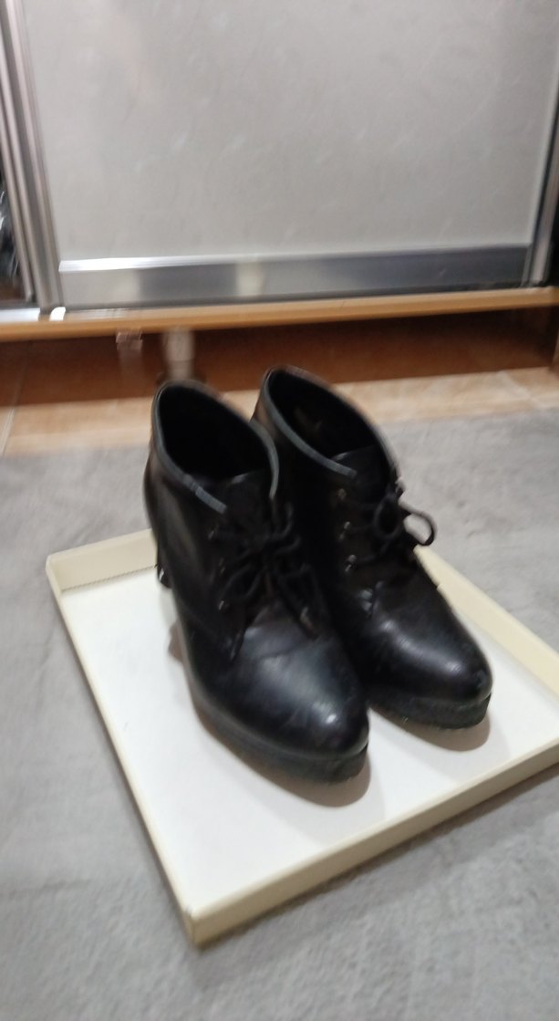 Siyah Kadın Dolgu Topuklu Bağcıklı Bot - Görsel 2