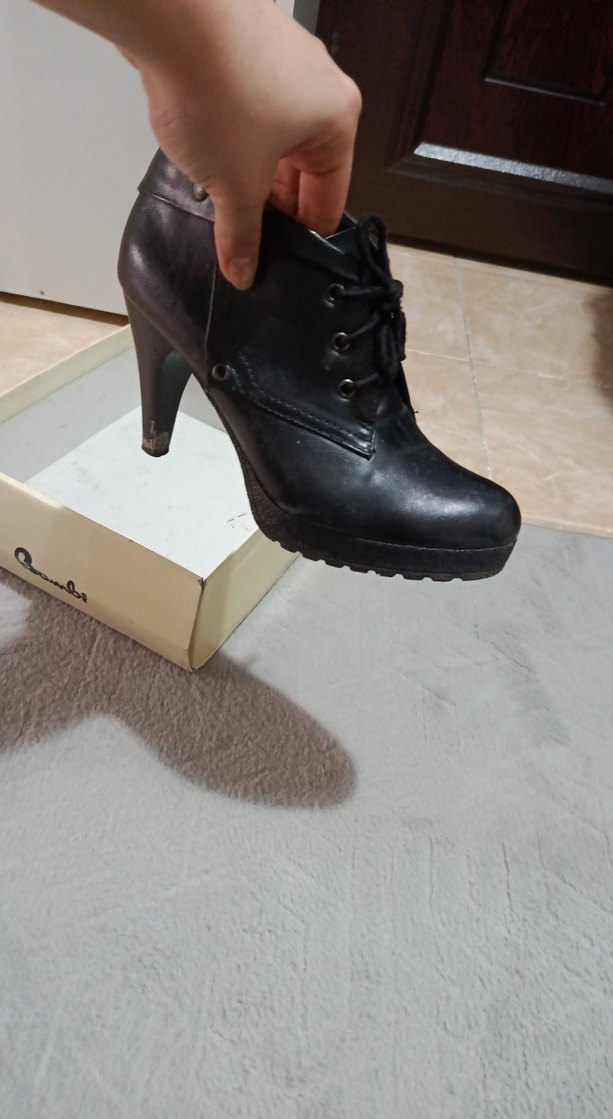 Siyah Kadın Dolgu Topuklu Bağcıklı Bot - Görsel 5