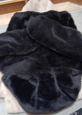 Siyah Kapüşonlu Kürk - Görsel 2