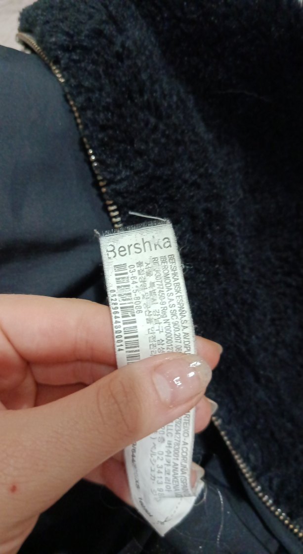 Siyah Kapüşonlu Kürk - Görsel 4