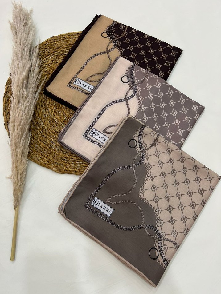 Zincir Detaylı Kadın Kahverengi Şal - Görsel 2