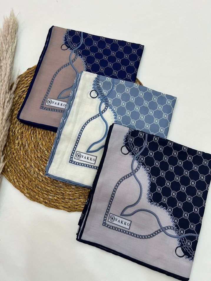 Zincir Detaylı Kadın Kahverengi Şal - Görsel 4