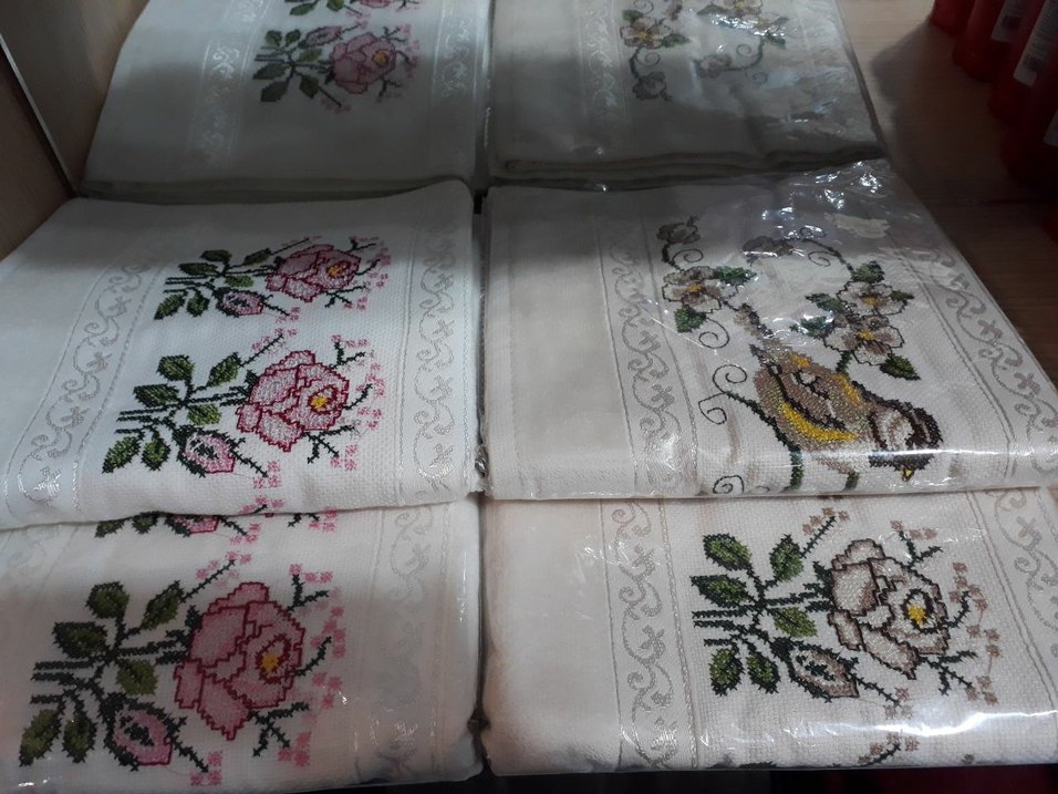 kanaviçe nakışlı kadife havlu - Görsel 4