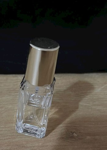 Jo Malone English Pear & Freesia Kadın Parfümü - Görsel 2