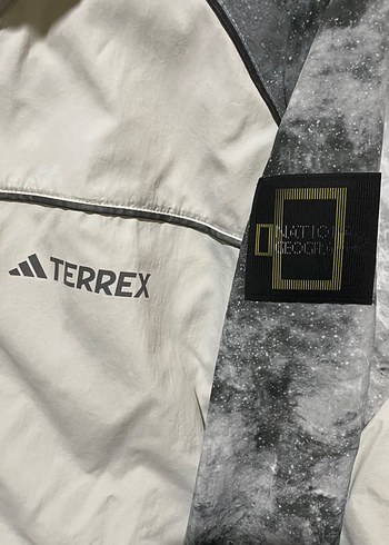 Gri Beyaz  Desenli Fermuarlı Kadın Ceket - Görsel 4