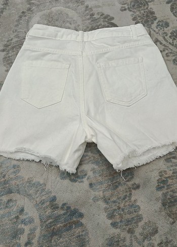 Beyaz Kadın Mini Denim Şort - Görsel 2