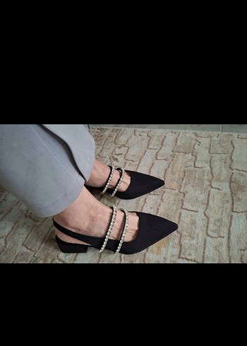 Diğer Siyah İnci Detayli Sivri Topuklu Slingback