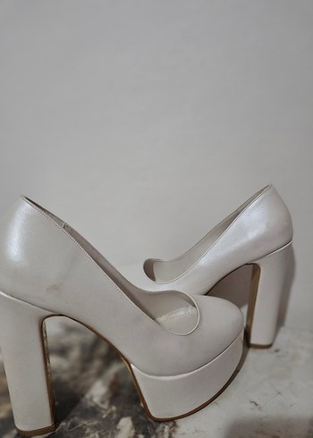 Beyaz Modern Klasik Stiletto Kadın Ayakkabı - Görsel 2