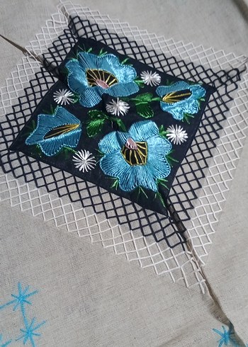 Nakışlı Çok Renkli Masa sehpa Örtüsü el emeği - Görsel 2