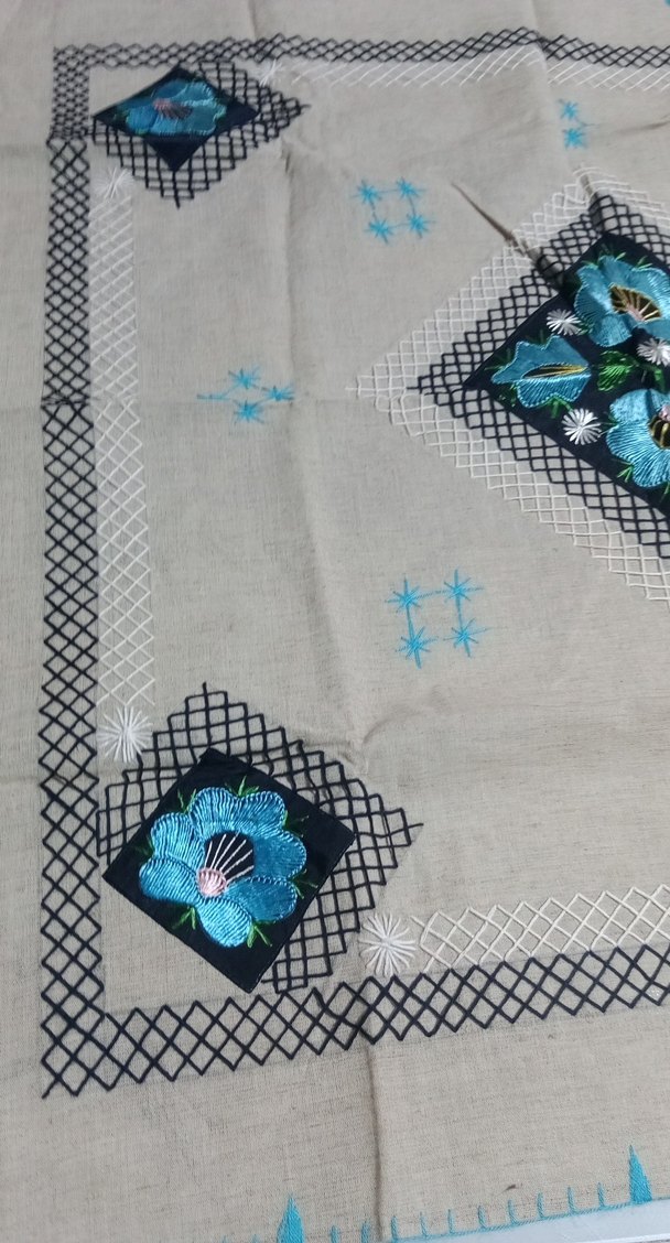 Nakışlı Çok Renkli Masa sehpa Örtüsü el emeği - Görsel 3