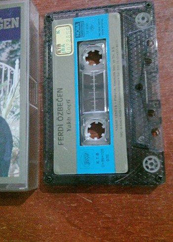 Ferdi Özbeğen - Yaktı Geçti Kaset - Görsel 2