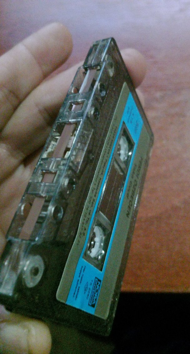 Ferdi Özbeğen - Yaktı Geçti Kaset - Görsel 5