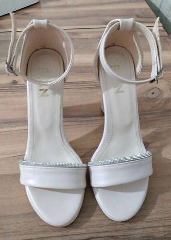 Bej pudra Minimalist Topuklu Kadın Ayakkabı - Görsel 4