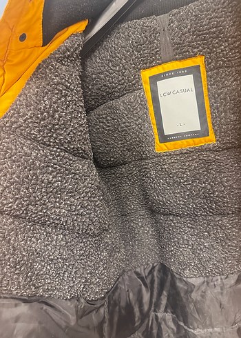 Sarı Kapüşonlu Erkek Kaban - Görsel 4