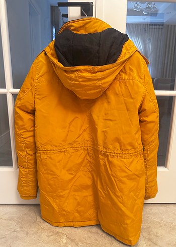 Sarı Kapüşonlu Erkek Kaban - Görsel 3