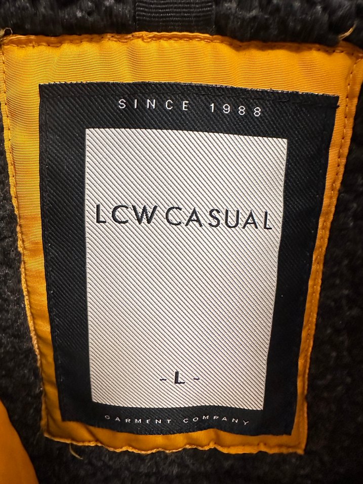 Sarı Kapüşonlu Erkek Kaban - Görsel 2