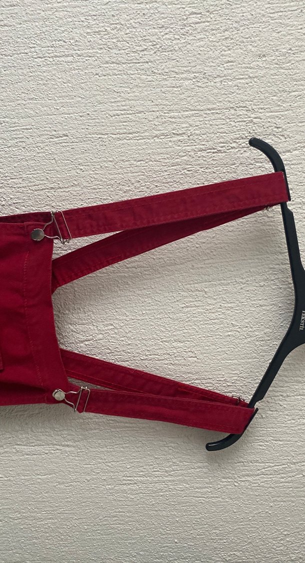 Bordo Düğmeli Kadın Midi Askılı Tulum - Görsel 3