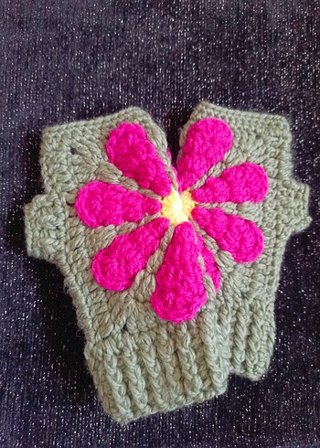 Çiçek Nakışlı Renkli Örgü kadın Bere ve Eldiven - Görsel 2