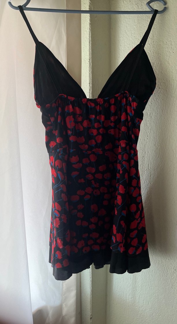 Kırmızı V Yakalı Gotik Düğmeli Büstiyer - Görsel 2