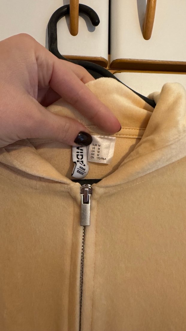 Açık sarı Kadın Süet V-Yaka Kapüşonlu Sweatshirt - Görsel 2