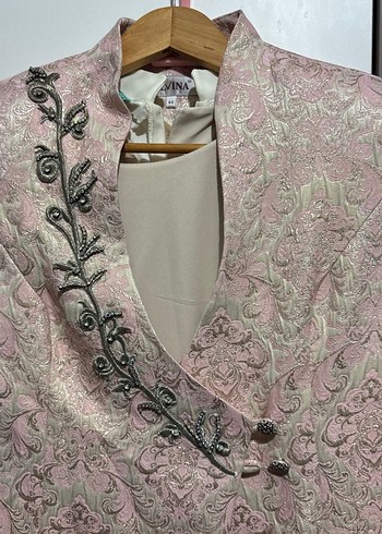 Düğmeli, Nakış Detaylı Uzun Pembe Abiye - Görsel 2