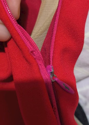 İnci İşlemeli Kırmızı Uzun Abiye Elbise - Görsel 4