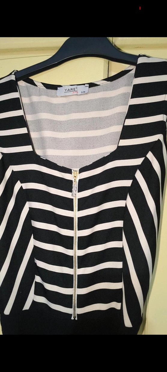 Çizgili V Yaka Kadın Tulum - Görsel 3