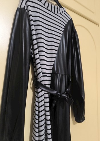 Siyah Pilili Uzun Kollu Uzun Elbise - Görsel 2