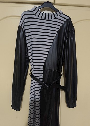 Siyah Pilili Uzun Kollu Uzun Elbise - Görsel 3