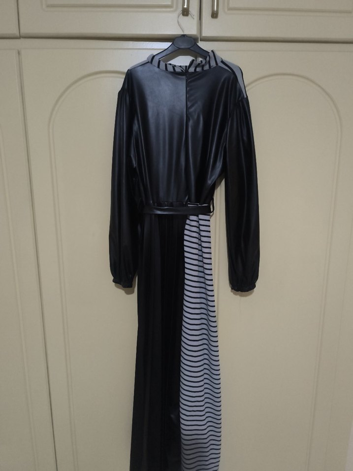 Siyah Pilili Uzun Kollu Uzun Elbise - Görsel 5