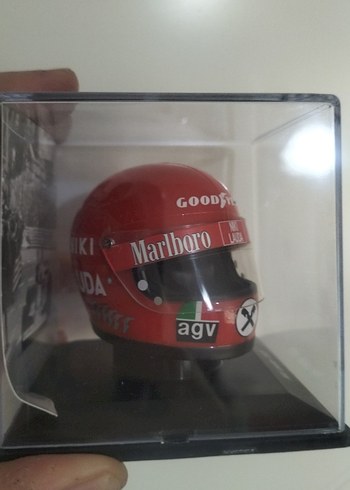 Niki Lauda 1975 Kırmızı Şampiyon Kaskı - Görsel 3