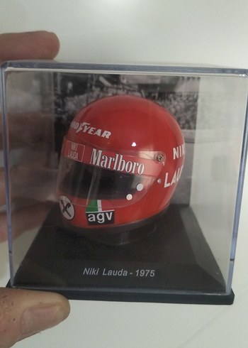 Niki Lauda 1975 Kırmızı Şampiyon Kaskı - Görsel 2