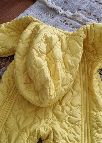 Sarı Kapüşonlu Bebek Tulumu - Görsel 2