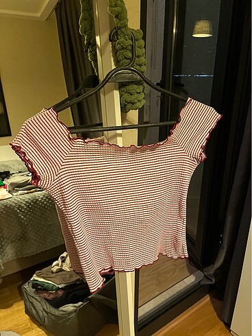 zara omzu açık crop