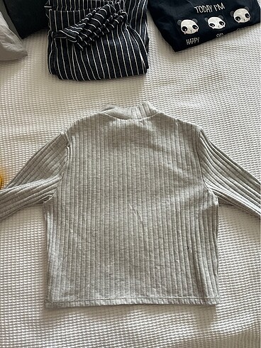 m Beden h&m uzun kollu crop