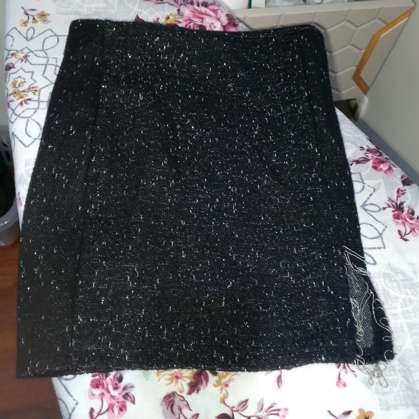 Zincir Detaylı Siyah Kadın Mini Etek - Görsel 3