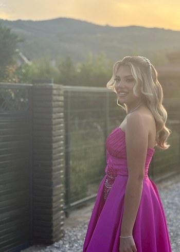 Pembe Drapeli Straplez Uzun Abiye önden yırtmaçlı şortlu - Görsel 4