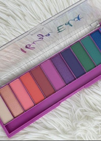 Nude tonlarda ve Renkli Far Paletleri - Görsel 4