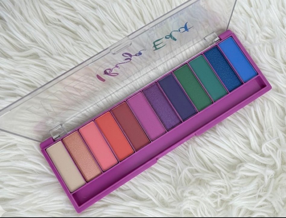 Nude tonlarda ve Renkli Far Paletleri - Görsel 4