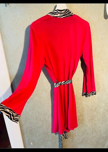 Zebra Desenli Uzun Kollu Pembe Kadın Sabahlık - Görsel 4