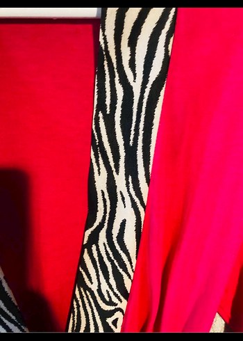 Zebra Desenli Uzun Kollu Pembe Kadın Sabahlık - Görsel 2